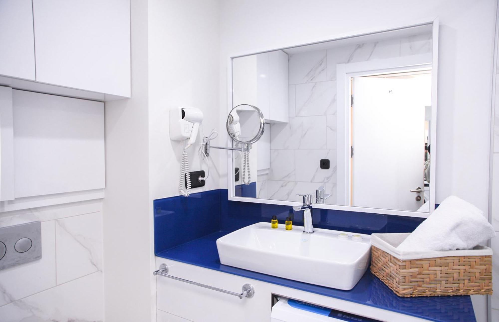 Relax And Unwind Premier Sea View Aparthotel In 巴统 外观 照片