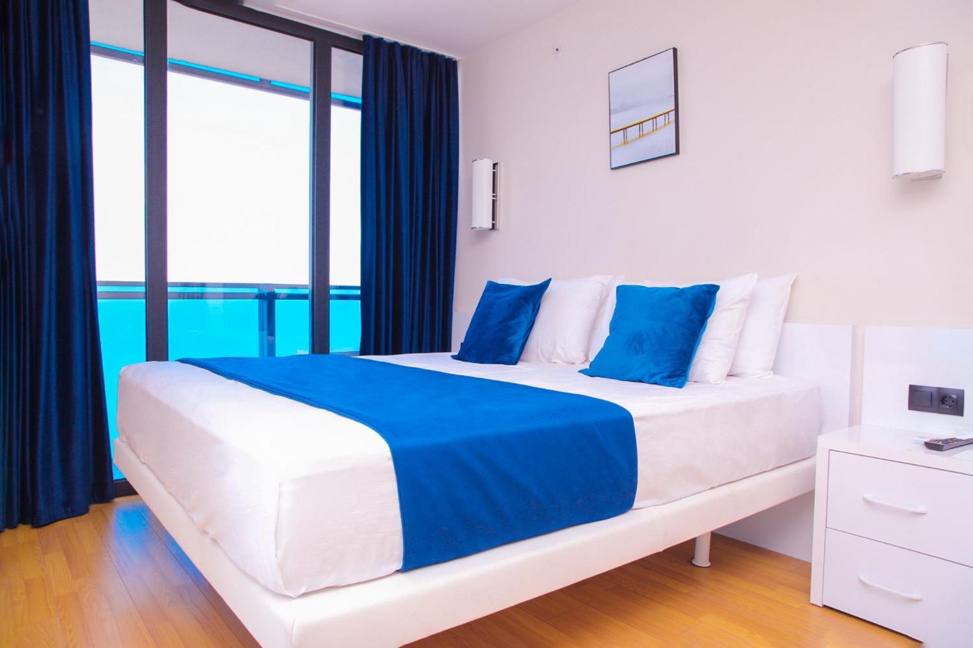 Relax And Unwind Premier Sea View Aparthotel In 巴统 外观 照片