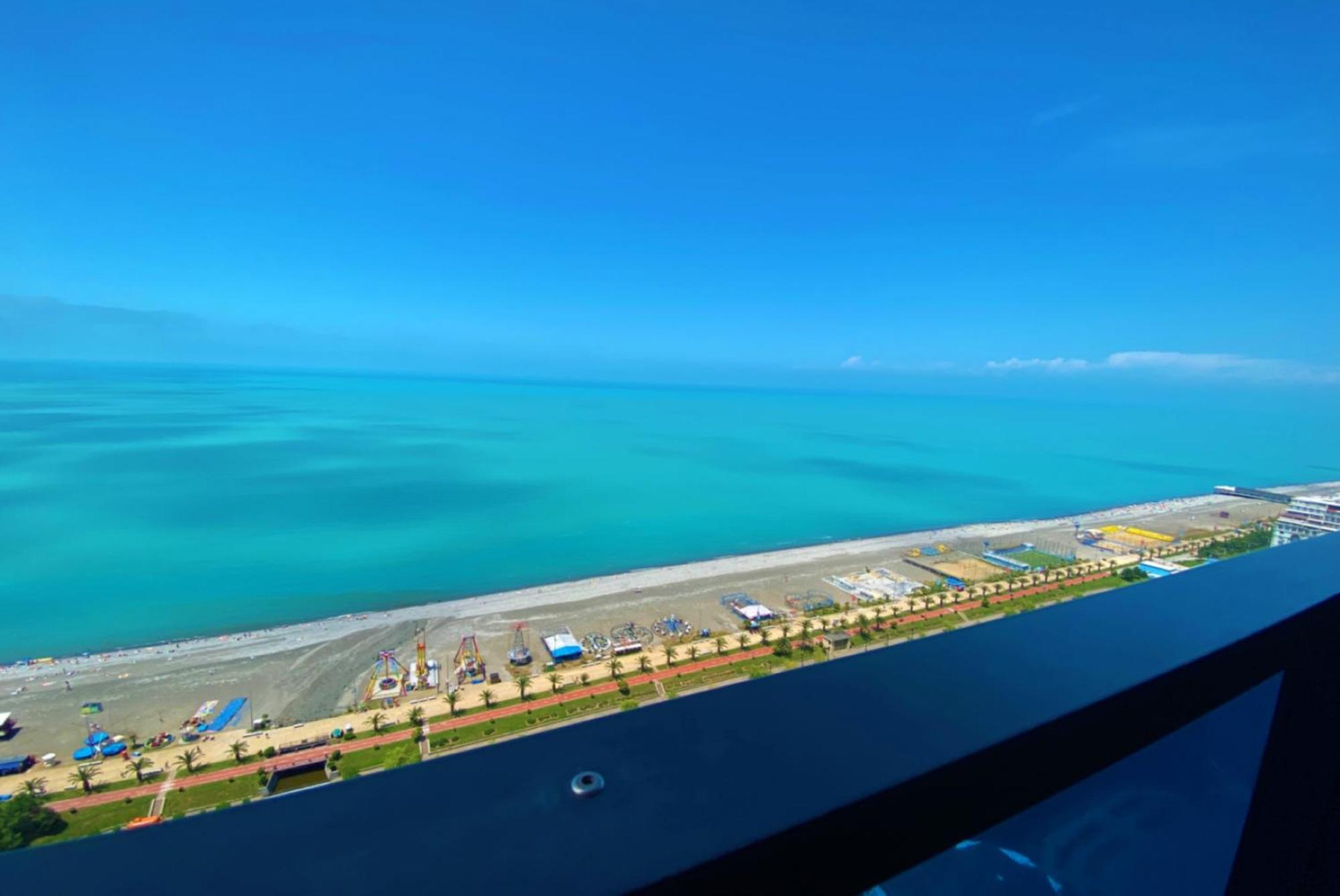 Relax And Unwind Premier Sea View Aparthotel In 巴统 外观 照片