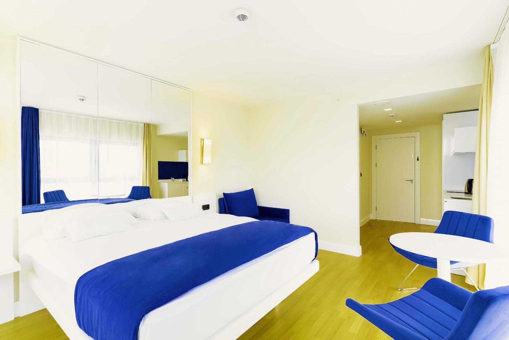 Relax And Unwind Premier Sea View Aparthotel In 巴统 外观 照片