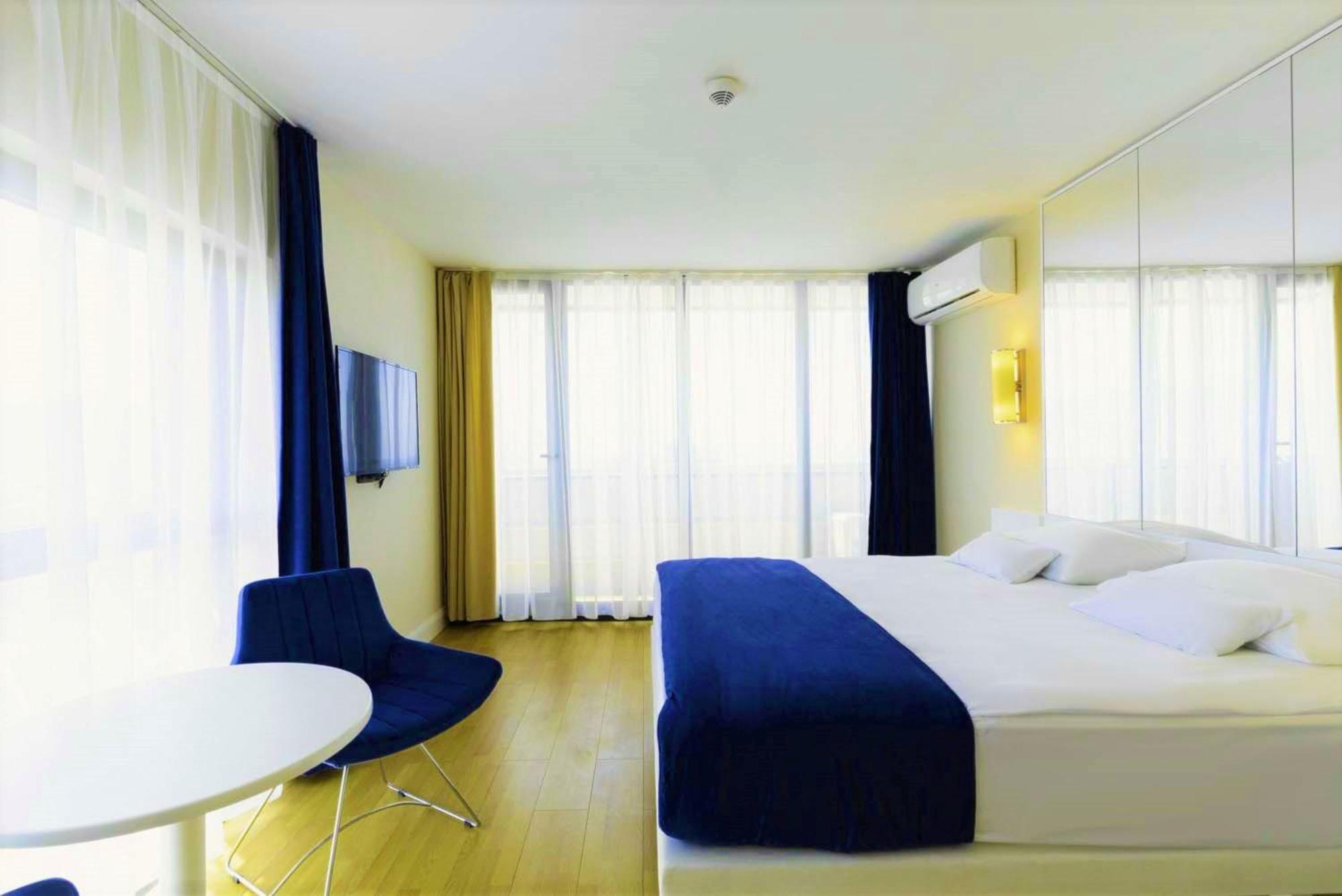 Relax And Unwind Premier Sea View Aparthotel In 巴统 外观 照片